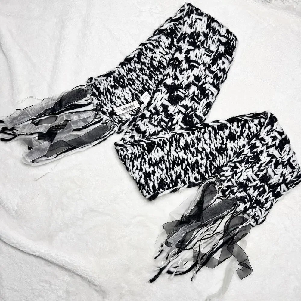 WHITE HOUSE BLACK MARKET Chunky Sparkle Knit Scarf with Ribbon Fringe NEW - Picture 2 of 7